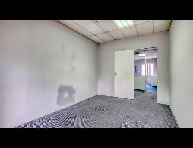 346M² BUSINESS CENTRE TO LET IN BRYANSTON